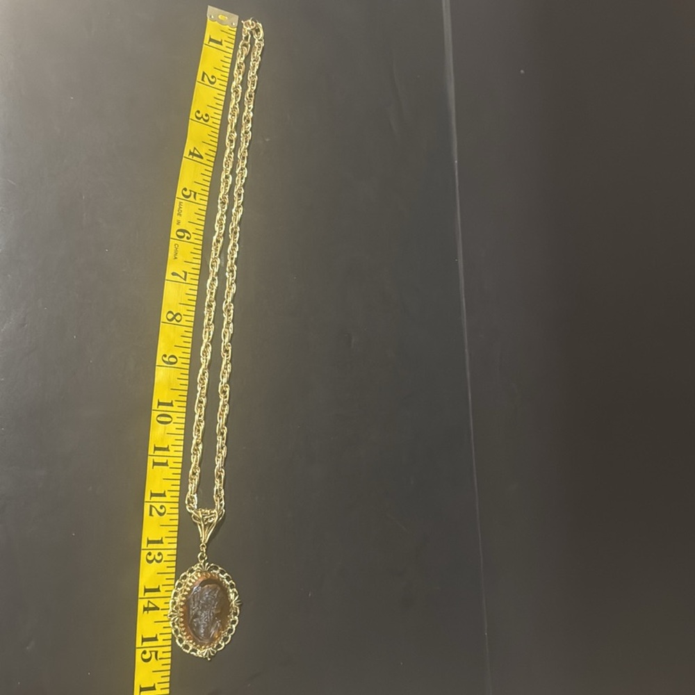 🛑🛑SOLD - Whiting & Davis Vintage Cameo Necklace - Picture 10 of 17